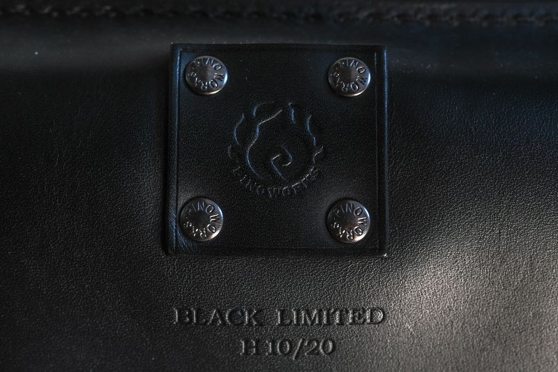 BLACK Design x PINOWORKS コラボチェア 金具3