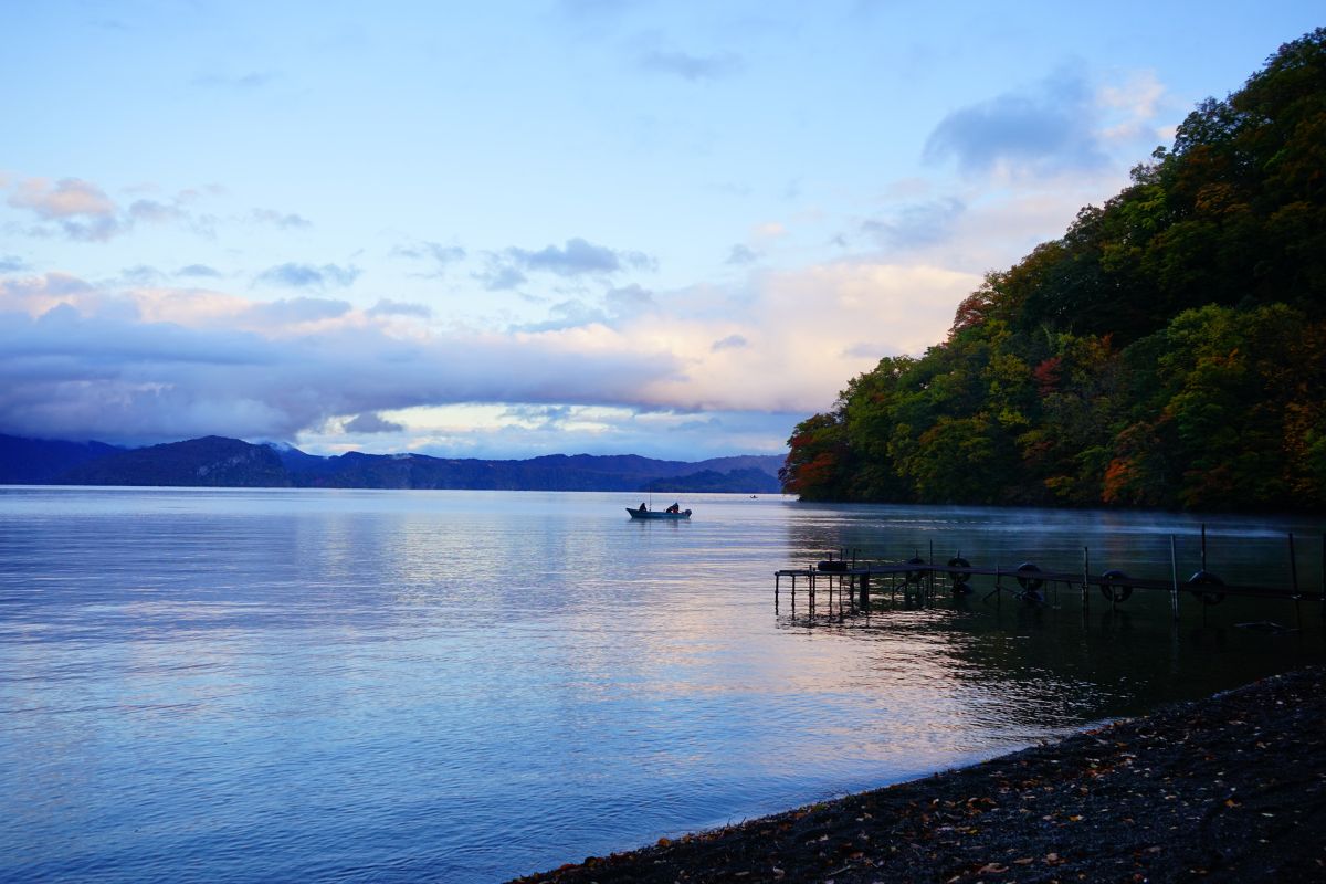 滝ノ沢野営場　漁　湖　風景　絶景