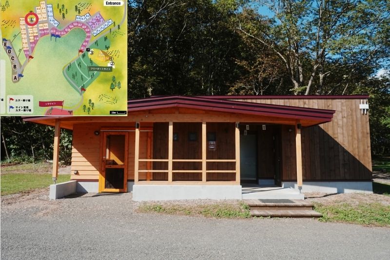 北海道・OHNUMA CAMPBASE 屋外炊事場 トイレ