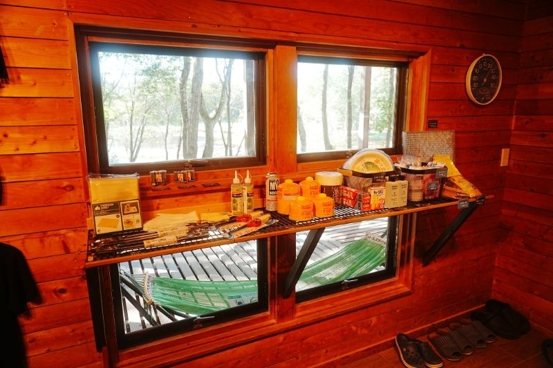 北海道・OHNUMA CAMPBASE 管理棟内 売店1