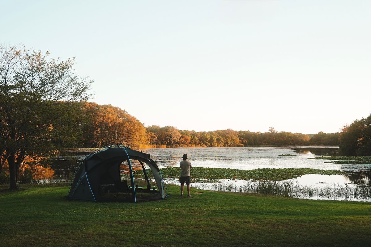 北海道・OHNUMA CAMPBASE レイクサイド 湖畔 景色