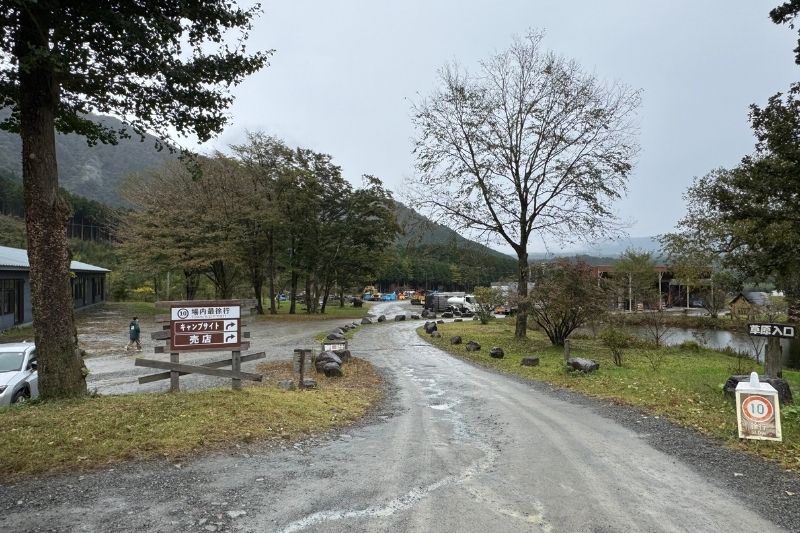 ふもとっぱらキャンプ場 場内 通路