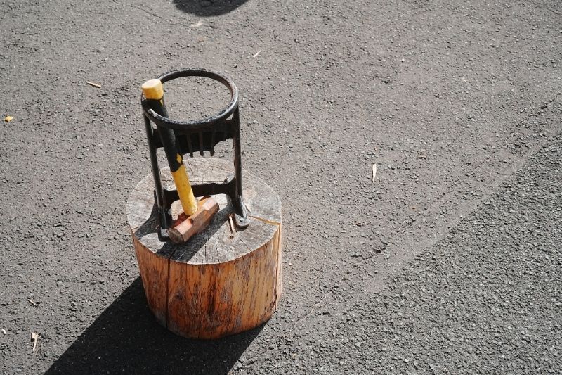 かなやま湖畔キャンプ場 受付 管理棟 キンドリングクラッカー