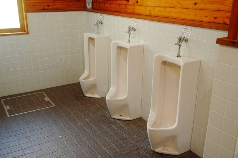 かなやま湖畔キャンプ場 トイレ2 内観1