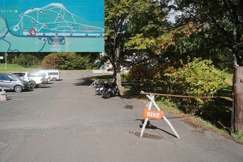 かなやま湖畔キャンプ場 バイク 二輪 駐車場