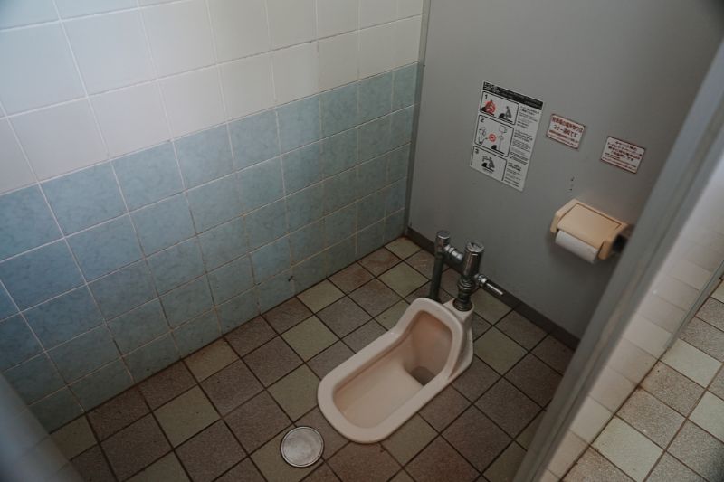 かなやま湖畔キャンプ場 トイレ3 内観2