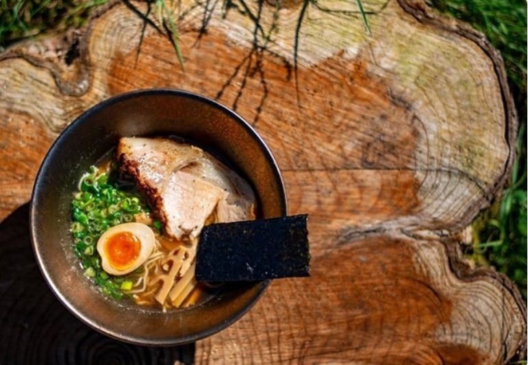 ふもとっぱらキャンプ場 朝霧高原ラーメン