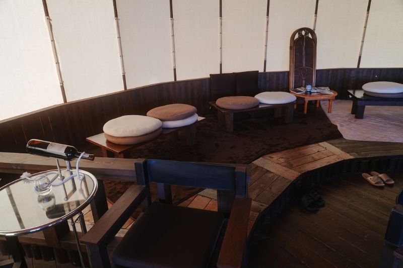 スリーストーンキャンプ場　バーラウンジ