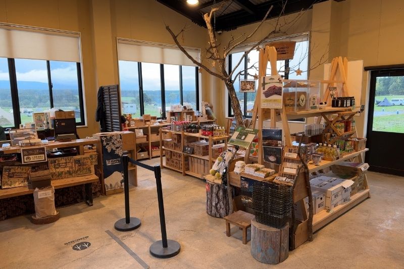 ふもとっぱらキャンプ場 売店1