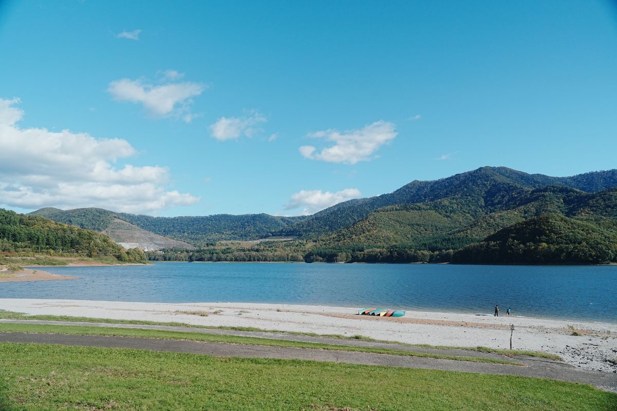 かなやま湖畔キャンプ場 かなやま湖 カヌー カヤック 湖畔