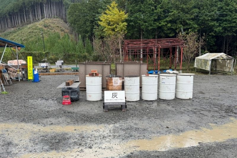 ふもとっぱらキャンプ場 灰捨て場