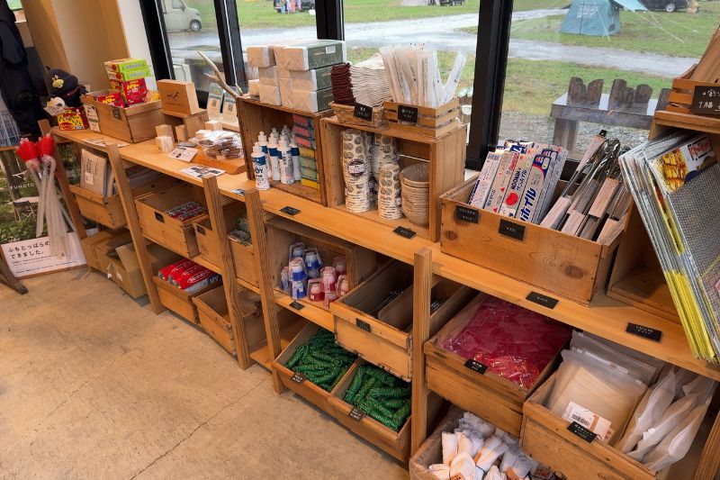 ふもとっぱらキャンプ場 売店4
