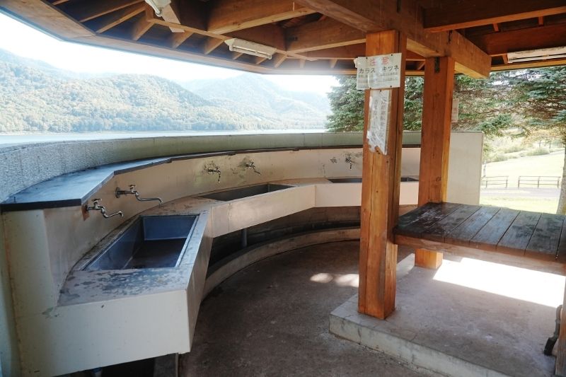 かなやま湖畔キャンプ場 炊事場1 内観