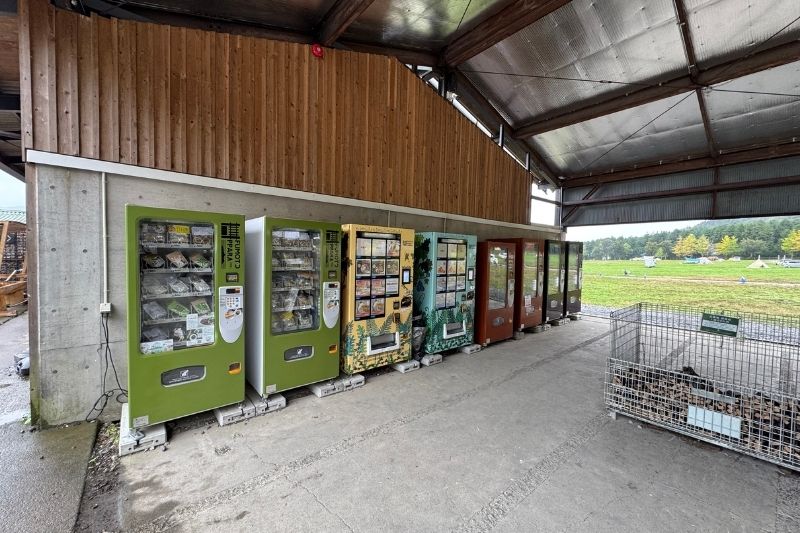 ふもとっぱらキャンプ場 センターハウス 食料品 自販機