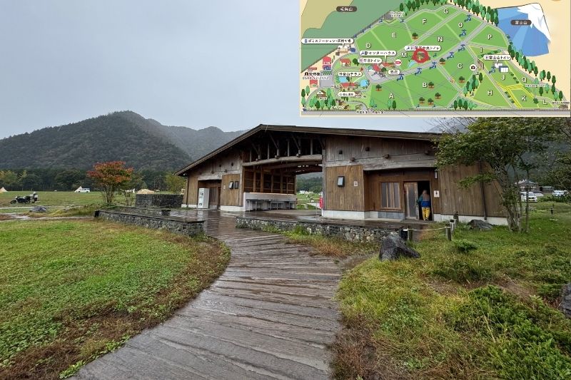 ふもとっぱらキャンプ場 草原中央トイレ 炊事場 外観