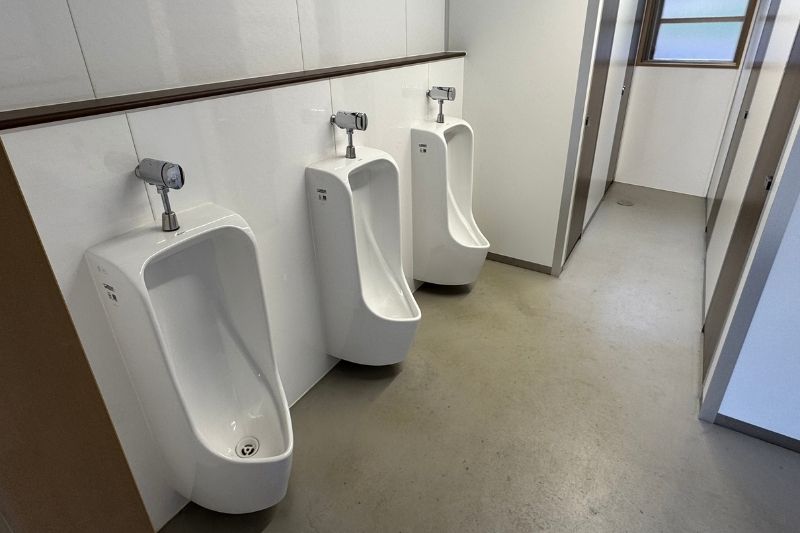 とことん山キャンプ場　サニタリー棟　トイレ１