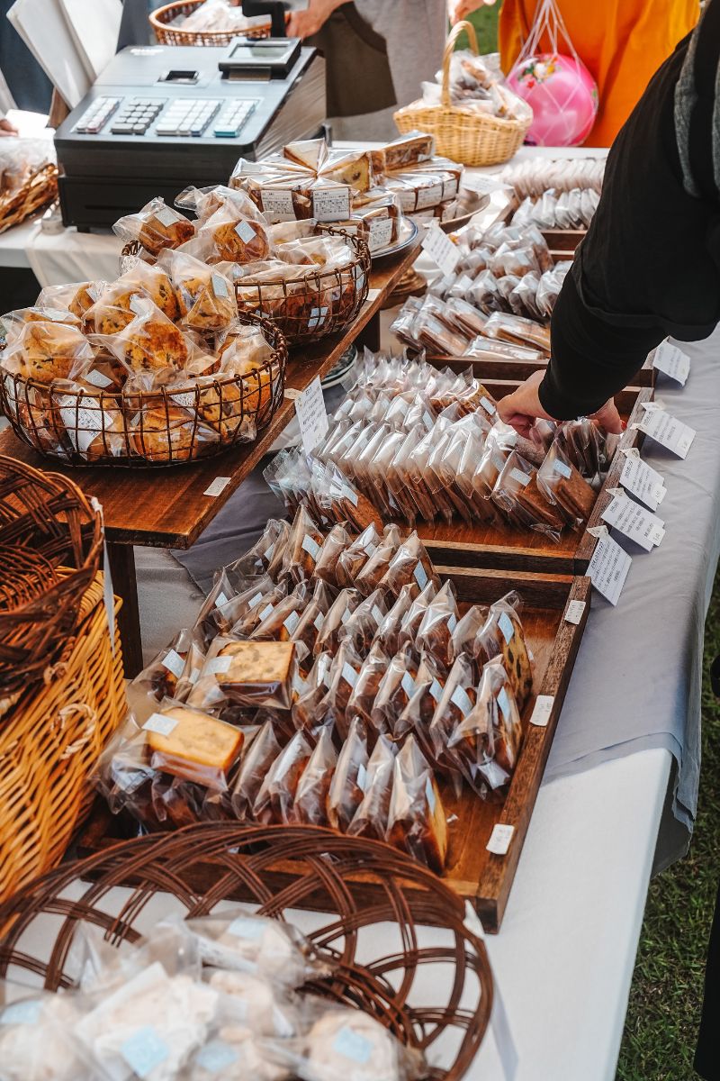 ROSES BLOOM LOCAL MARKET2