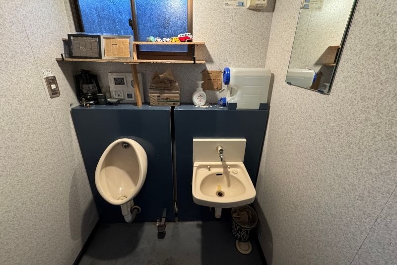 backyard camp　トイレ　内観１