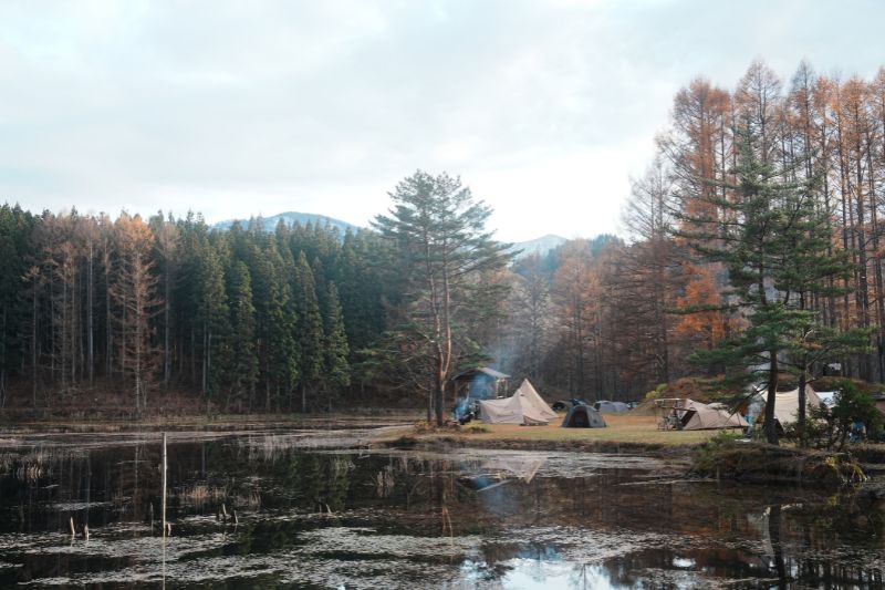 じゅんさい沼キャンプ場　林間　湖畔　サイト　例