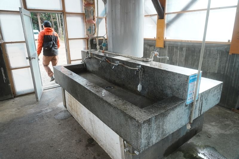 とことん山キャンプ場　炊事場　内観