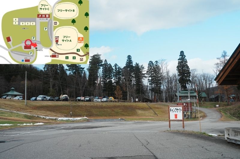 とことん山キャンプ場　キャンプサイト　道路　