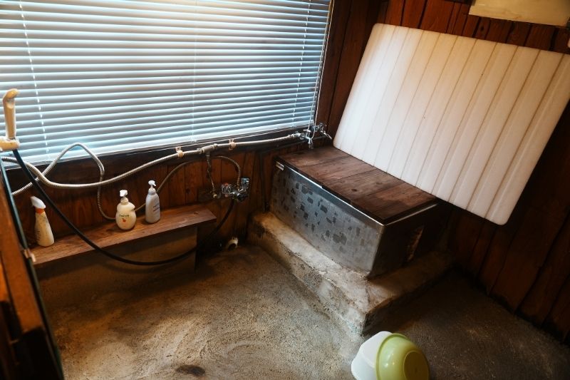 じゅんさい沼キャンプ場　シャワー棟　内観　