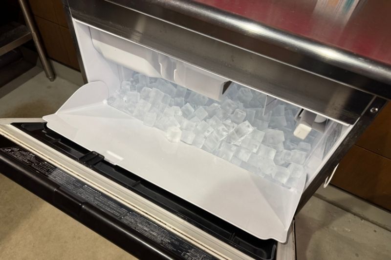 STONE VILLAGE(ストーンヴィレッジ) フリーサイト・プレミアムサイト 製氷機