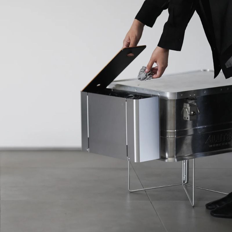 IN FROM AROUND Dustbox