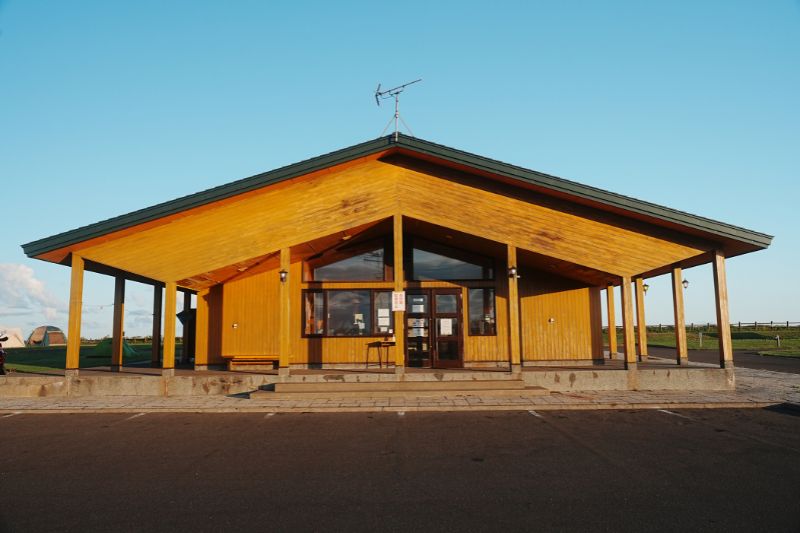 北海道　とままえ夕陽ヶ丘オートキャンプ場　管理棟