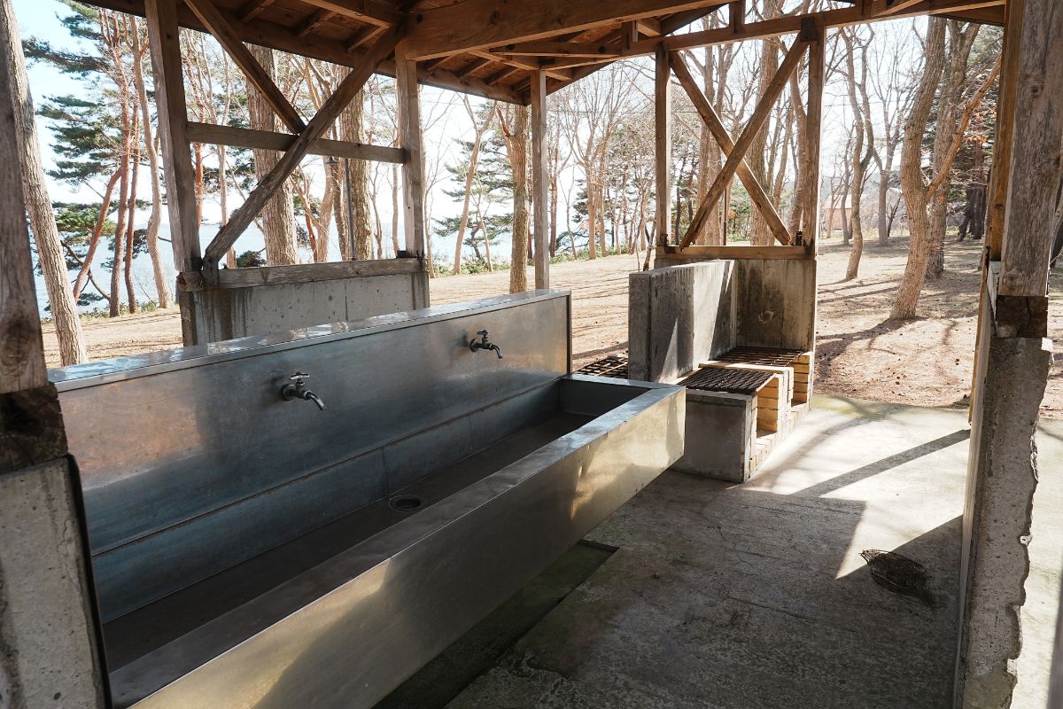 わかさぎ公園浜台キャンプ場 オートキャンプ場 炊事場