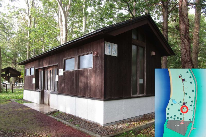北海道 東大沼キャンプ場 トイレ 林間 外観