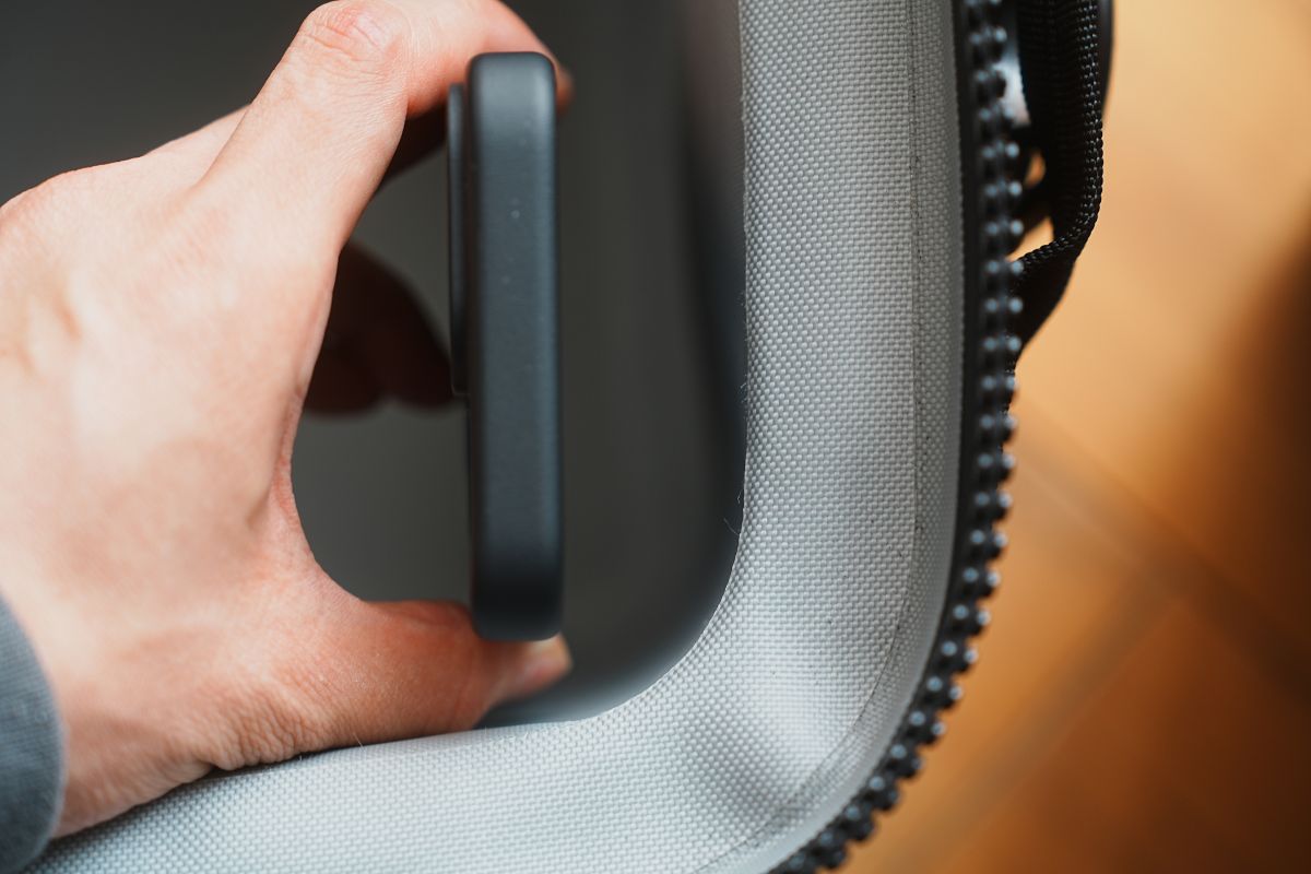 YETI Hopper Flip 18 イエティ ホッパー フリップ 18 ブラック　壁面　内壁　暑さ