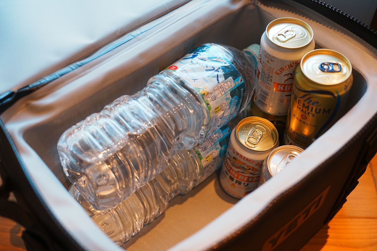 YETI Hopper Flip 18 イエティ ホッパー フリップ 18 ブラック　容量　例２