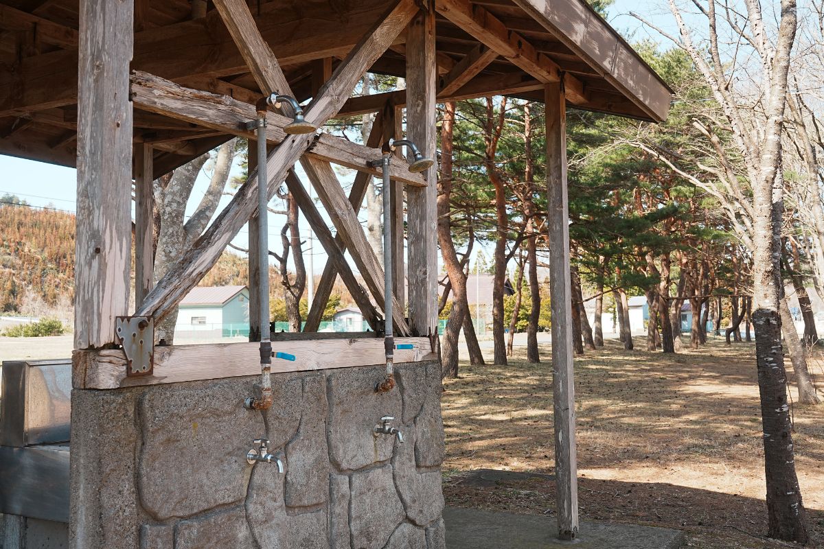 わかさぎ公園浜台キャンプ場 オートキャンプ場 炊事場横 シャワー