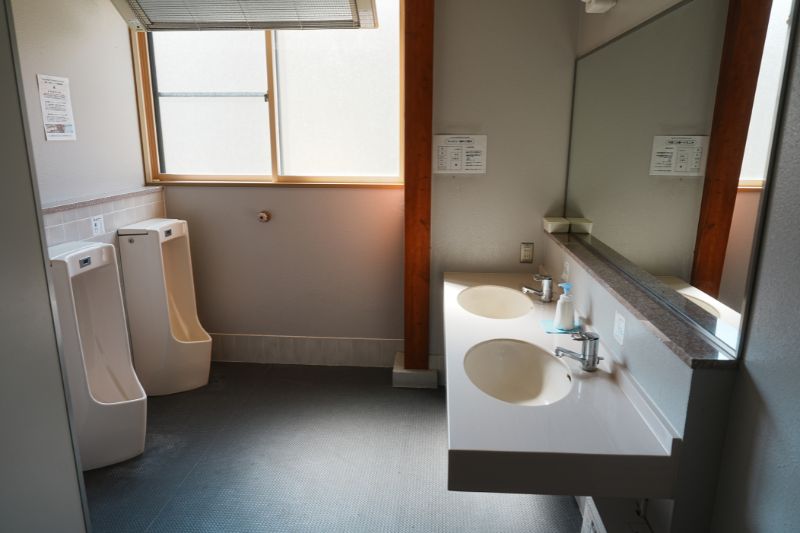 Snow Peak 陸前高田キャンプフィールド　管理棟　ストア　トイレ１