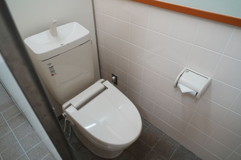 おしか家族旅行村オートキャンプ場　サニタリー棟　トイレ３