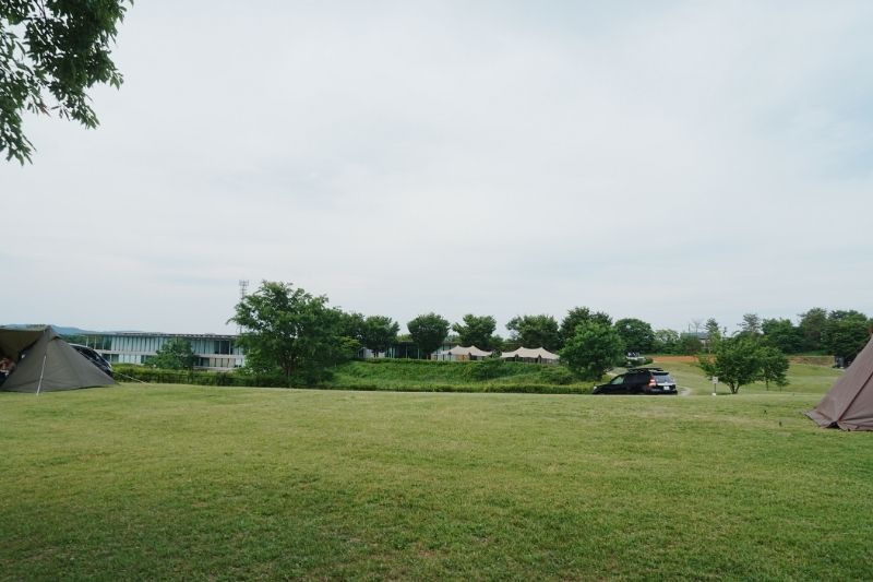 snowpeak headquarters campfield（スノーピーク ヘッドクォーターズ）　フリーサイトE　解説　景色