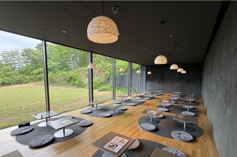 snowpeak field suite spa headquarters（スノーピーク フィールド スイート スパヘッドクォーターズ） 　雪峰食堂２